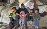 Siham with his children