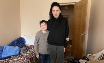 Natalia and her son. Photo: People in Need.
