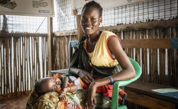 Nyahok Diew and her 10-month-old daughter, Nyariek. Photo: Ed Ram/Concern Worldwide