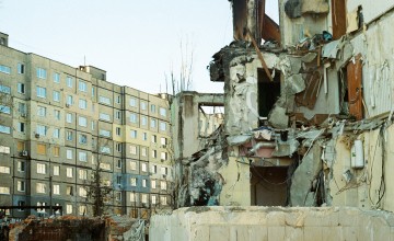 Damaged building in Ukraine