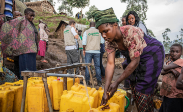 Concern CEO David Regan and the Concern team visit the Kisoko camp, Massisi, DRC and speak to community members. (Photo: Gabriel Nuru/Concern Worldwide)