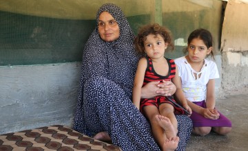 Assia and her children are Syrian refugees in Lebanon. Photo: Omar Daouk/Concern Worldwide