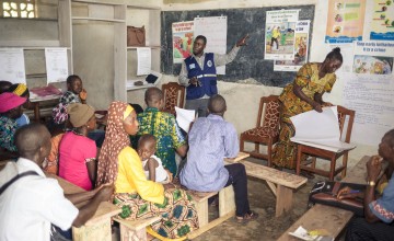 [Alt: A School Management Committee (SMC) training session led by Concern partners Pikin To Pikin in Tonkolili District, Sierra Leone. Photograph taken in June 2015 by: Michael Duff/Concern Worldwide.