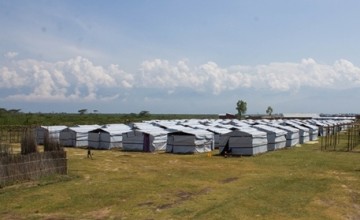 Temporary shelters in one of the camps built by the Burundian Red Cross (BRC) and International Organization for Migration camp (IOM) for those displaced by flood waters. Photo taken by Irénée Nduwayezu/Concern Worldwide.