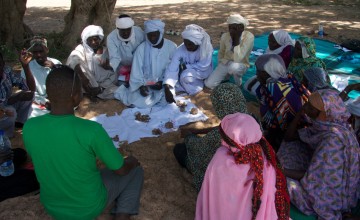 Tcharow comite communautaire daction discuss the results of the vote on impact and frequency of hazards in order to prioritise the most important ones in Chad. Photo: Concern Worldwide.