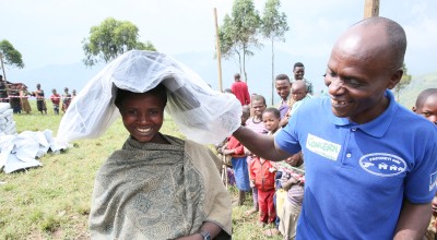 A distribution of emergency items in Masisi, DRC. Photo: Kieran McConville / Concern Worldwide