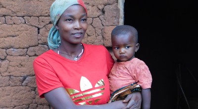Francine Fitina (32) mother of 5 children living in Rugombo commune, Cibitoke province, Burundi. Besides being a farmer, Francine is a Care Group Volunteer. Photo: Concern Worldwide