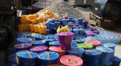 Hygiene kits ready for distribution following the 2017 mudslides in Freetown, Sierra Leone. Photo: Kristin Myers / Concern Worldwide.